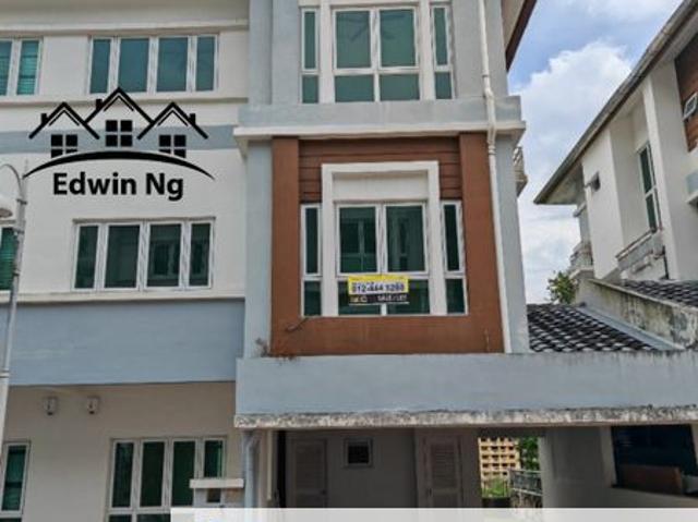 Brand New 3 Storey Semi D, Original Unit at Sierra Vista, Bukit Jambul