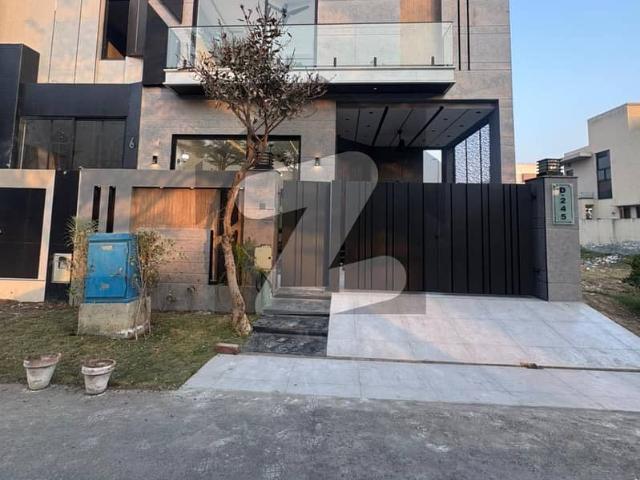 Brand new 05 marla ultra modern design house for sale in dha phase 9 town d block