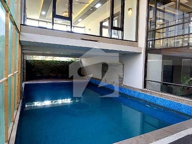 Brand new 1000 yards extra ordinary bungalow for rent