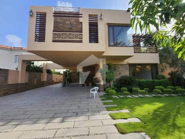 Brand New 1000 Yards Luxury Villa At Ph 6 Prime Locatoin