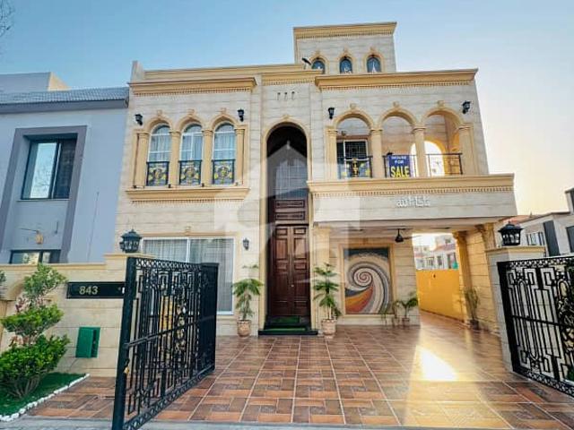 Brand New 10.5 Marla House With Sui Gas Available For Sale In Overseas B Bahria Town Lahore