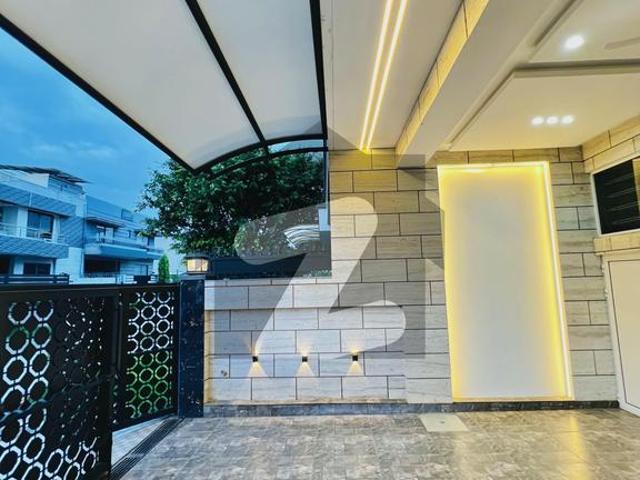 Brand New 10 Marla Beautiful House For Sale D 12