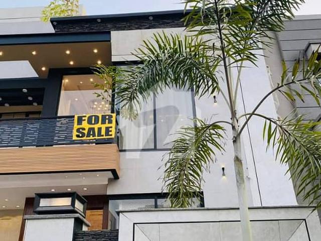 Brand New 10 Marla House Available For Sale In Overseas A Bahria Town Lahore