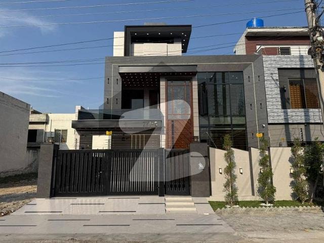 Brand New 10 Marla House For Sale In Central Park Block G Lahore