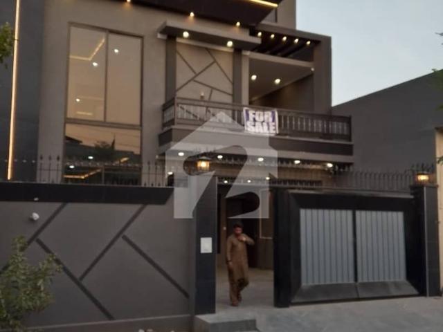 Brand New 10 Marla House For Sale In Model Town