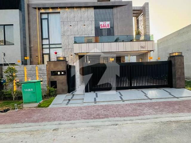 Brand New 10 Marla House Sui Gas Available For Sale In Overseas B Bahria Town Lahore
