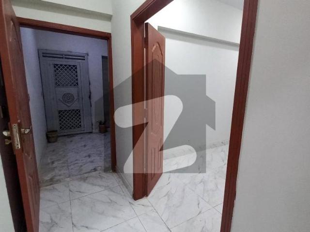 Brand new 1250 sq ft 3 bedroom executive apartment for rent in touheed commercial, dha phase 5 tauheed commercial area