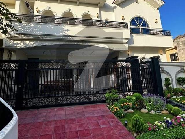 Brand new 14 marla house in g 14/4 g 13