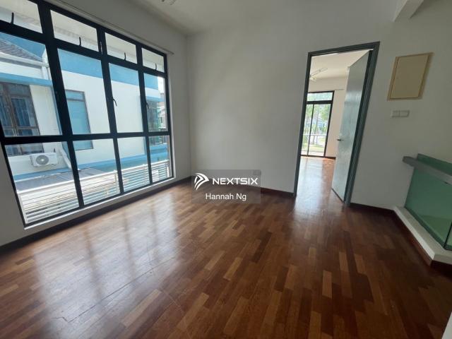 Brand New 1.5 Storey Semi D Factory, Taman Perindustrian Air Hitam, Klang. Entrepreneur Park For Sale Build up: 9,292 sqft Land area: 12,981 sqft