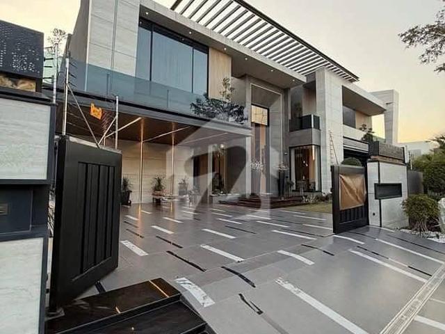Brand new 1,000 sq yd ultra luxury villa for rent in dha phase 8, karachi