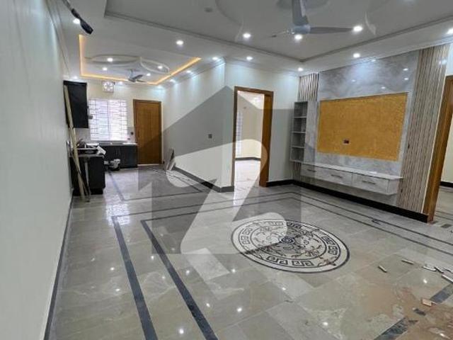 Brand new. 1 kanal uper portion available for rent. Bani Gala