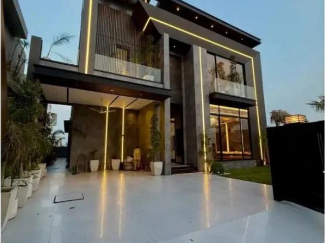 Brand new 1 kanal elegant and fully maintained super hot located bungalow is available in the best block of dha phase 7 lahore dha defence id 99212