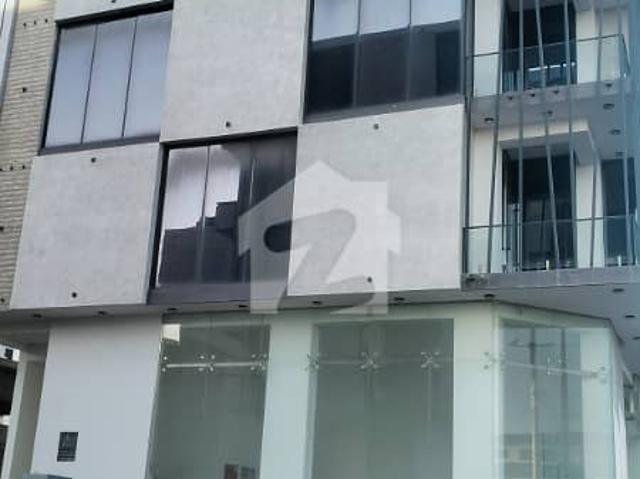 Brand New 200 Yard Commercial Building On Main Road