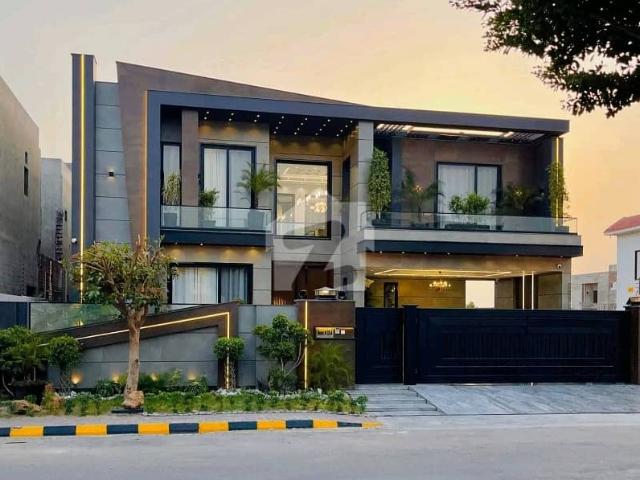 Brand New 20 Marla House Available In Royal Orchard Block A For sale