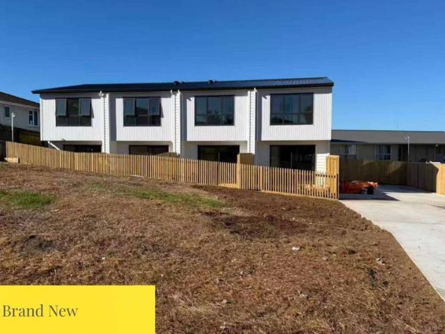 Brand New 2 Bed + Study | Semi Ensuite | 2 Toilets | Walk to Shops | 3 Mins Motorway