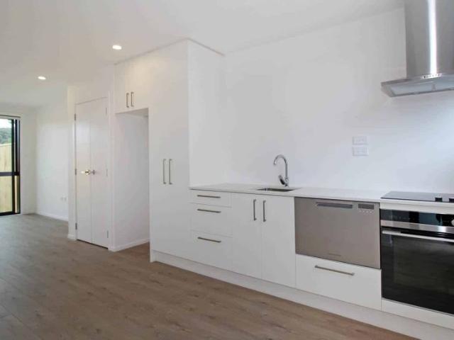 BRAND NEW 2 BEDROOM IN PRIME LOCATION