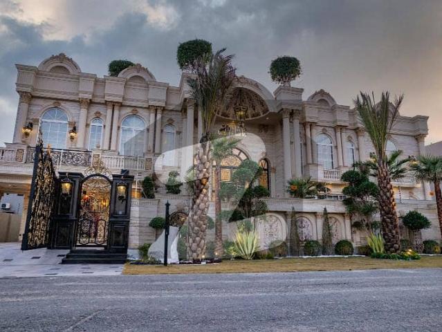 Brand new 2 kanal elegant and super hot located funsihed bungalow with full basement is available in the best block of dha lahore