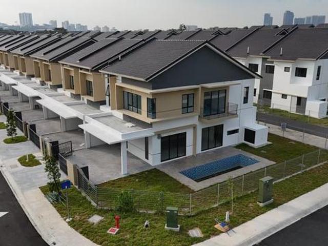 Brand New 2 Storey Superlink Tilia U12 Shah Alam FREE MOT SPA Legal