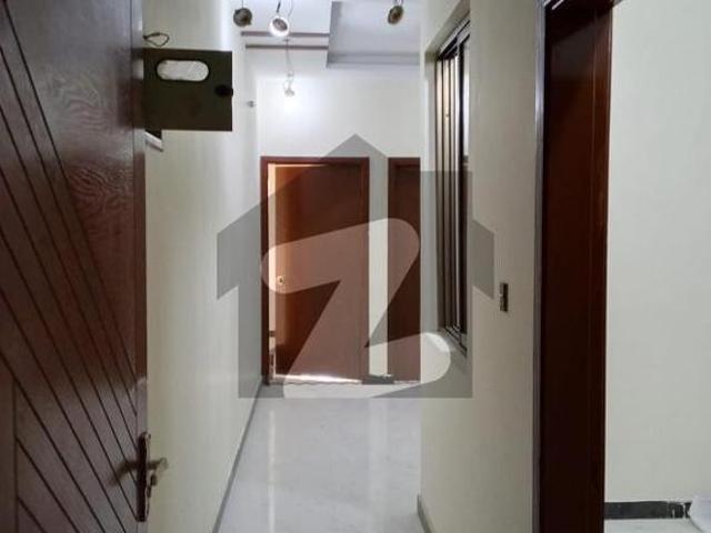 Brand new 2bed dd 3rd floor flate available for rent near to rashid minhas road gulshan e iqbal block 3