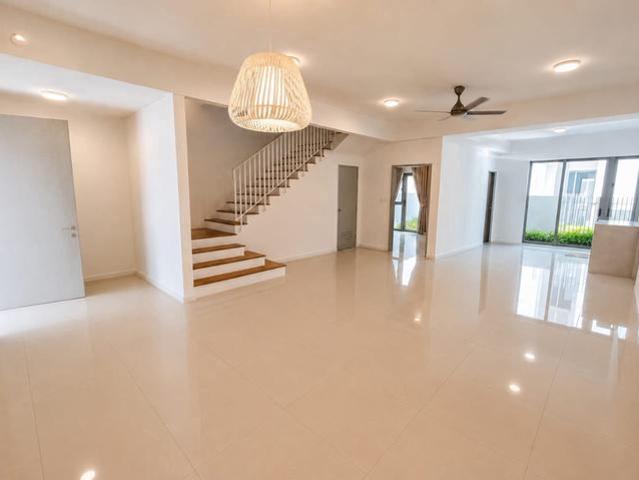 Brand New 2Sty Partially Furnished Mio Spring Gamuda Cove for Rent