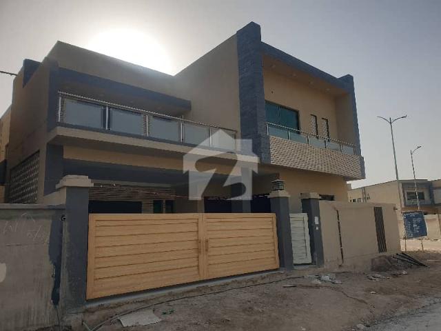 Brand new 300 square yard house for sale