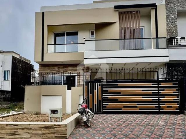 Brand New 30x60 70 FEET Road Prime Location in G 13/3 House For Sale