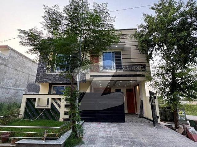 Brand New 7 Marla Double Storey Proper Corner House For Sale In G 13/2 Islamabad