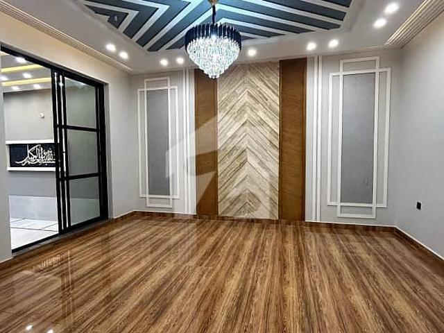 Brand New 4 Bed DD Flat For Sale Dhoraji Colony Best Street, Near Masjid