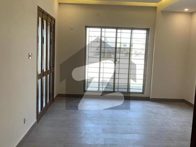 Brand New 4 Bed DD Luxury Apartment for Rent in Askari 6, Karachi Askari 6