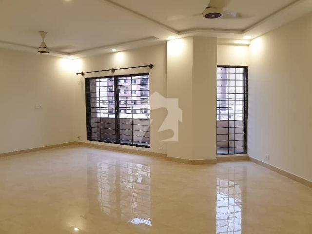 Brand new 4 bed flat for sale sector j malir cantt