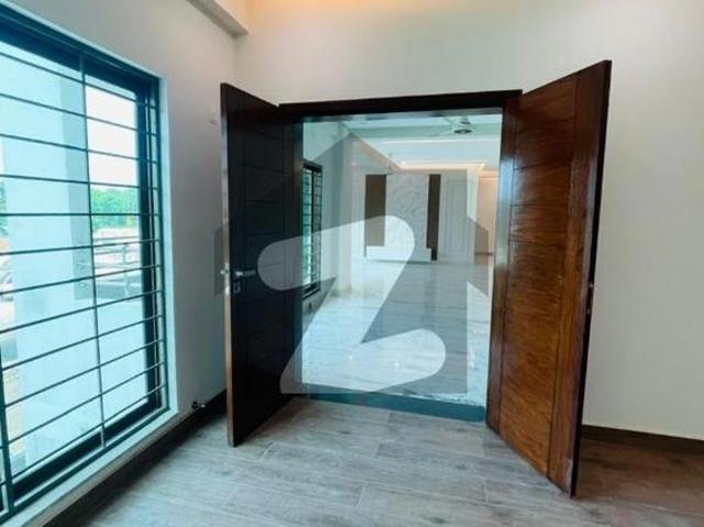 Brand New 4 Bed Open View Apartment Available For Rent In Askari 10 Sec S! Askari 10