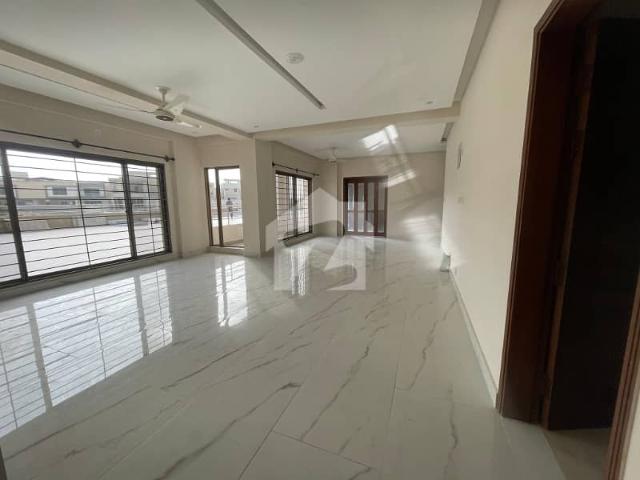 Brand New 4 Bed Luxury Flat For Sale In Askari 6 | Prime Location Near Malir Cantt