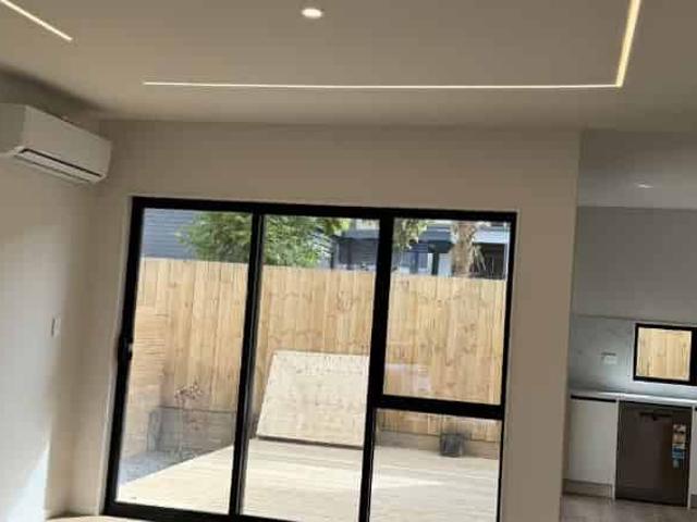 Brand new 4 bedroom family home