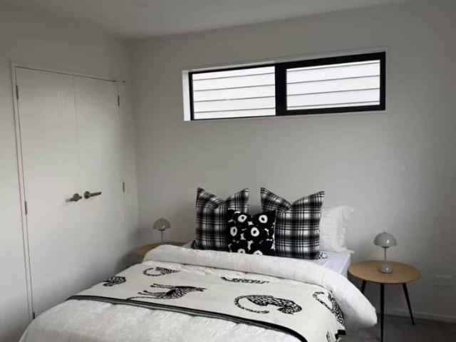 Brand new 4 bedroom home