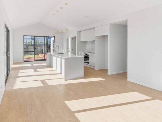 Brand new 4 bedroom home for rent in Milldale!