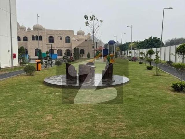 Brand New 4 Beds 12 Marla Ideal Location Apartment For Rent In Askari 10 Lahore. Askari 10