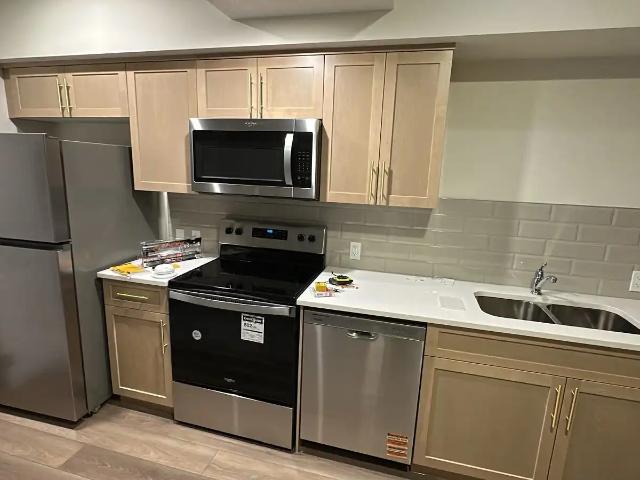 Brand New 2 beds 1 bath Basement for Rent