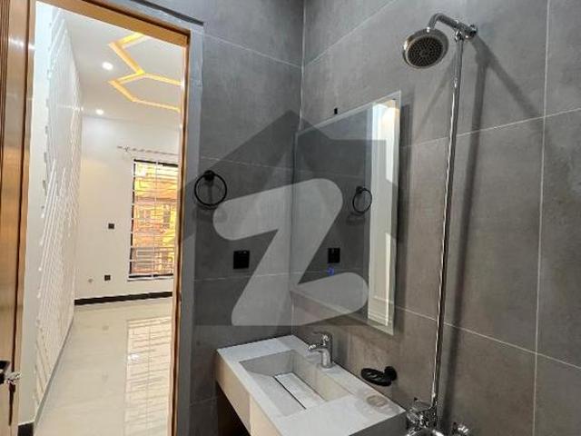 Brand New 4 Marla Luxury House | 3 Bed | 5 Bath | Premium Finishes | Near Kashmir Highway G 13/1