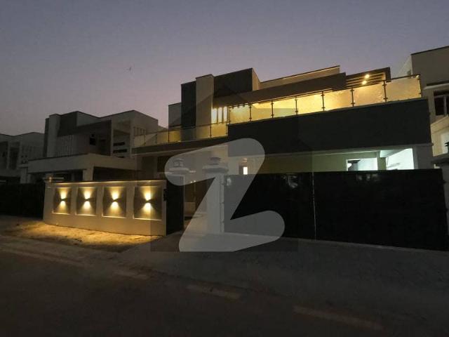 12 kanal park facing 500 sq yd on direct sale with 12 kw solar system green mtr