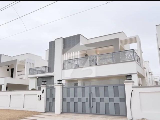 Brand New 500 Yards Bungalow For Rent