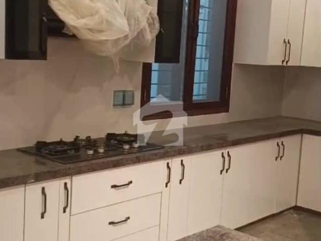 Brand new 500 yards first floor portion for rent
