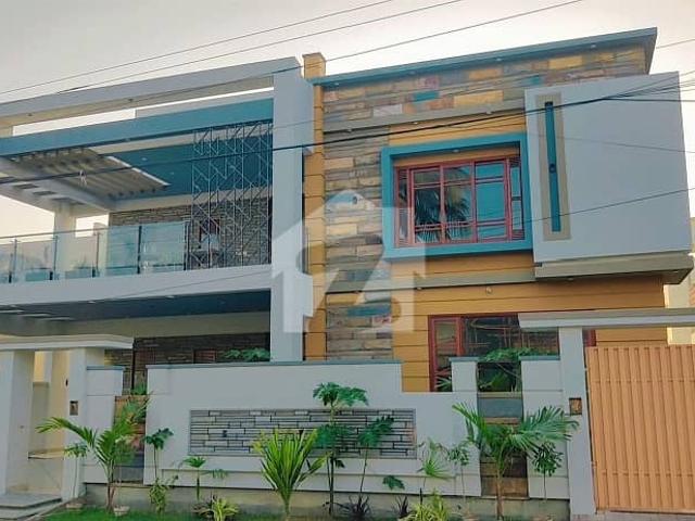 Brand New 550 Square Yards House In DOHS Phase 1