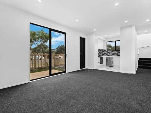 Brand New 5 Bedroom + Office Townhouse