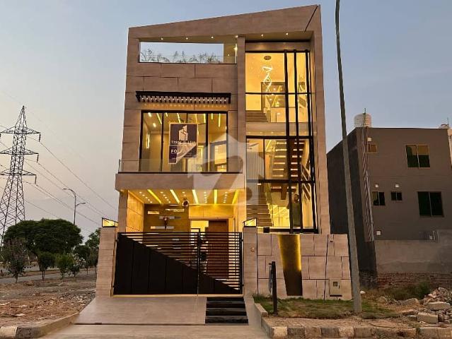 Brand New 5 Marla Luxury House For Sale In DHA Modern Design | Prime Location | Premium Finishes