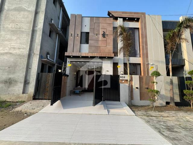 Brand New 5 Marla Modern House for Sale in B Block, Central Park Housing Scheme, Lahore