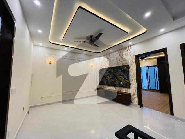 Brand New 5 Marla Modern Villa For Sale Bankers Avenue Cooperative Housing Society