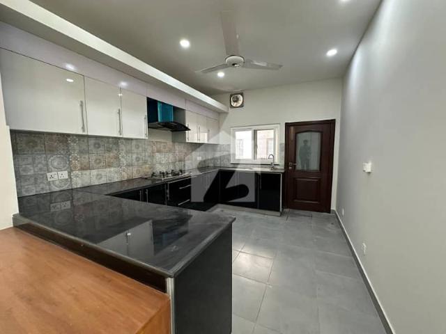 Brand New 60x90 Triple Storey House In I 8/4
