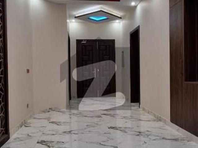 Brand New 666 Sq Yards Ground + Basement House For Rent In F 11 Islamabad | 6 Bedrooms | Lawn | Vast Parking F 11