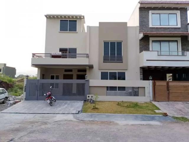 Brand new 6 bed house 35x70 D 12/1 Islamabad D 12 ID 27785