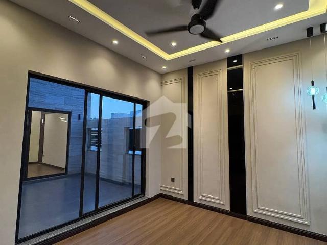 Brand New 8 Marla Luxurious House for Sale in DHA 9 Town, Lahore